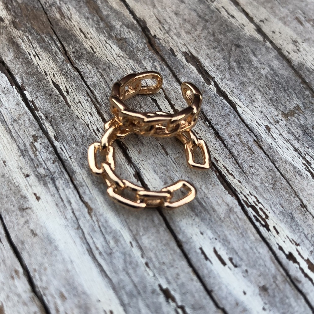 Michel Curb Chain Ear Cuff Set! - Picture 4 of 8